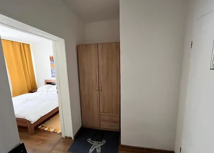 Apartment Apartment *